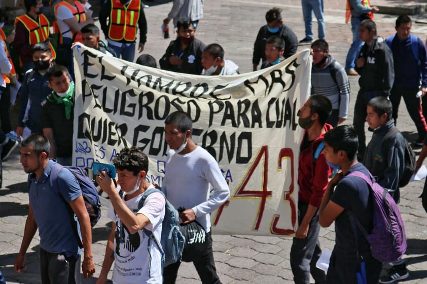 Una de las actividades fue la formación de la figura de un caracol con zapatos