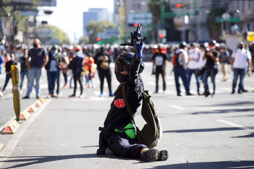 Marcha del 2 de octubre deja saldo de seis lesionados en CDMX