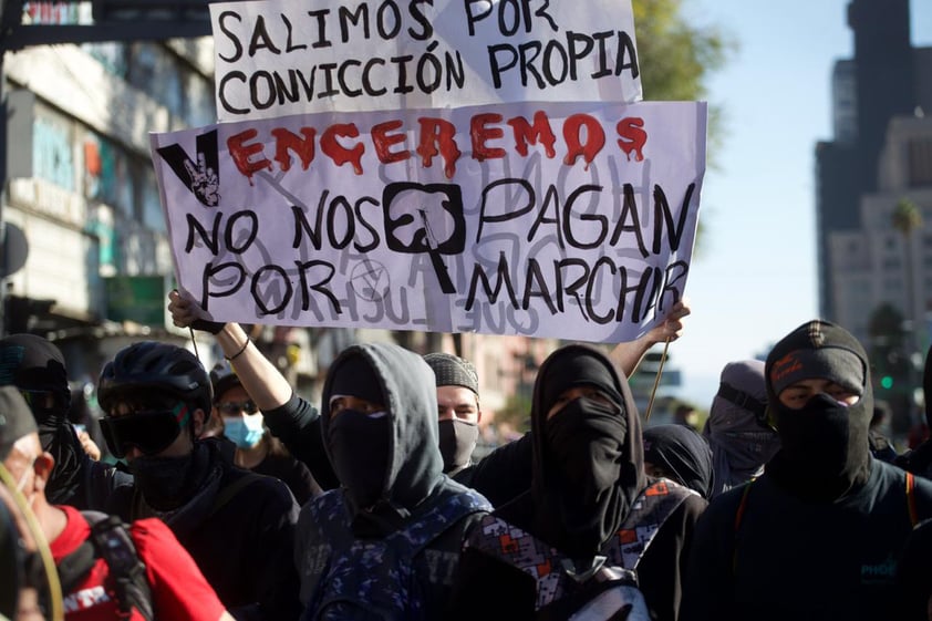 Marcha del 2 de octubre deja saldo de seis lesionados en CDMX