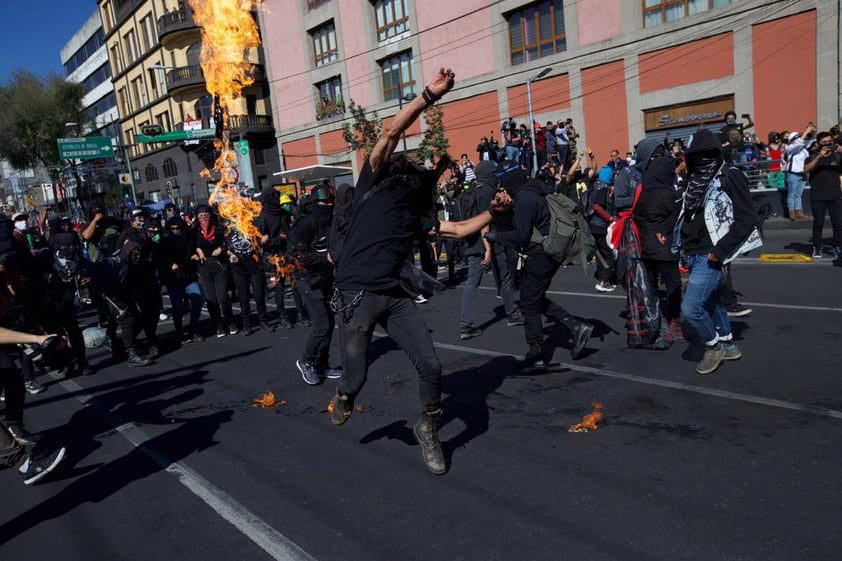 Marcha del 2 de octubre deja saldo de seis lesionados en CDMX