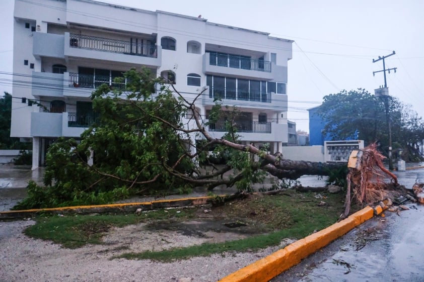 En la memoria de algunas personas están los huracanes Wilma y Gilberto, mismos que hace años provocaron inundaciones y las afectaciones fueron mucho mayores.