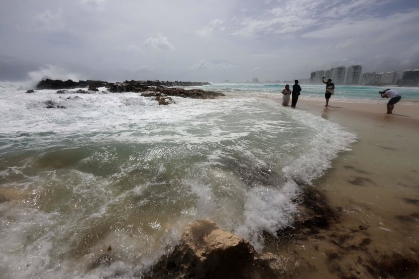 Resiente Caribe mexicano paso del huracán 'Zeta'