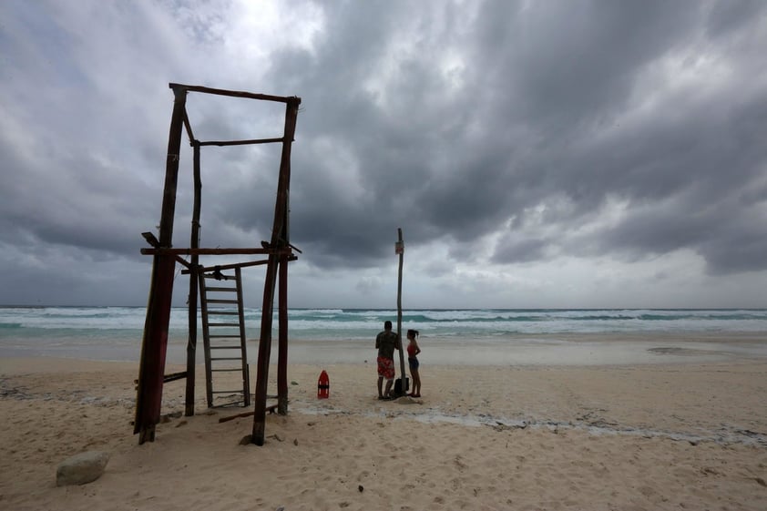 Resiente Caribe mexicano paso del huracán 'Zeta'