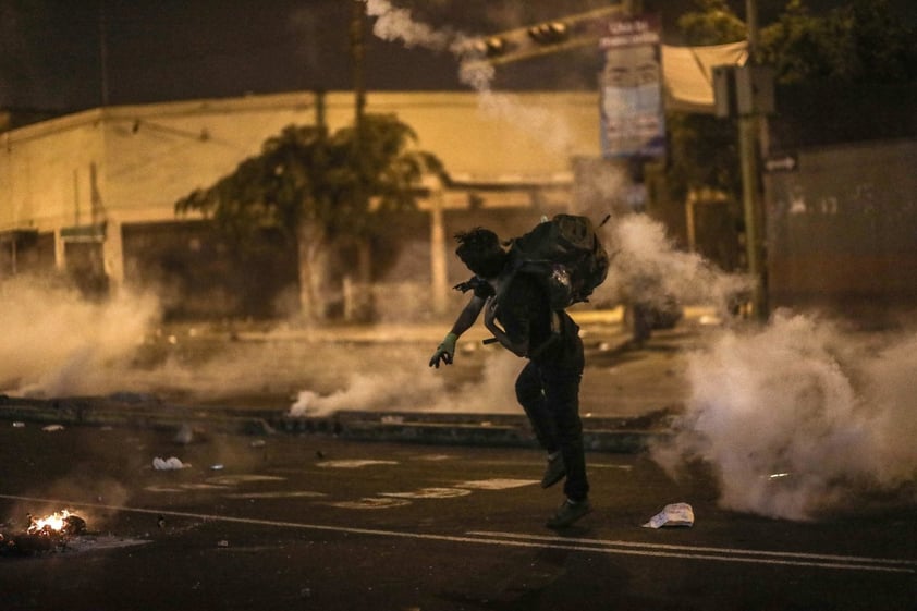 Se viven diversas manifestaciones en Perú en rechazo al gobierno de Manuel Merino