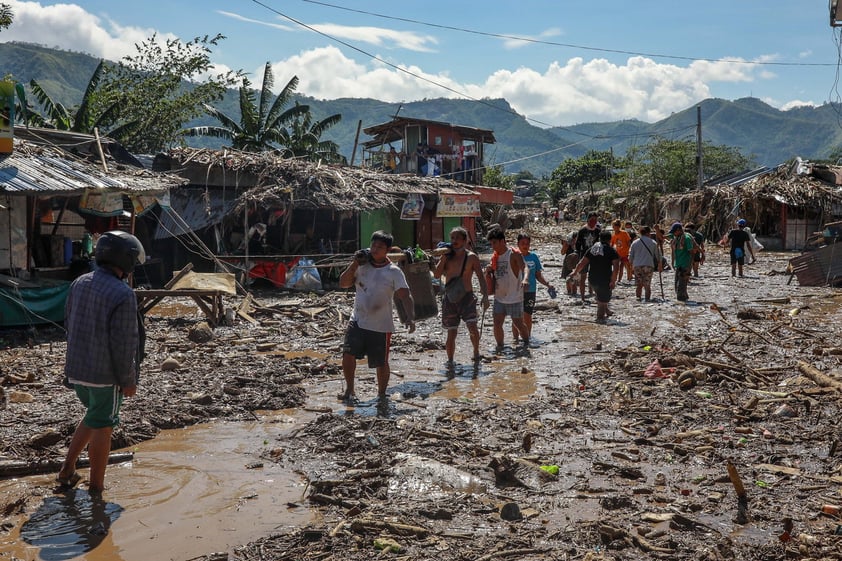 Paso de Tifón 'Vamco' en Filipinas deja al menos 39 muertos