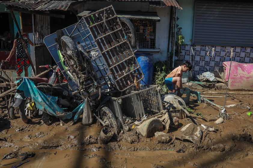 Paso de Tifón 'Vamco' en Filipinas deja al menos 39 muertos