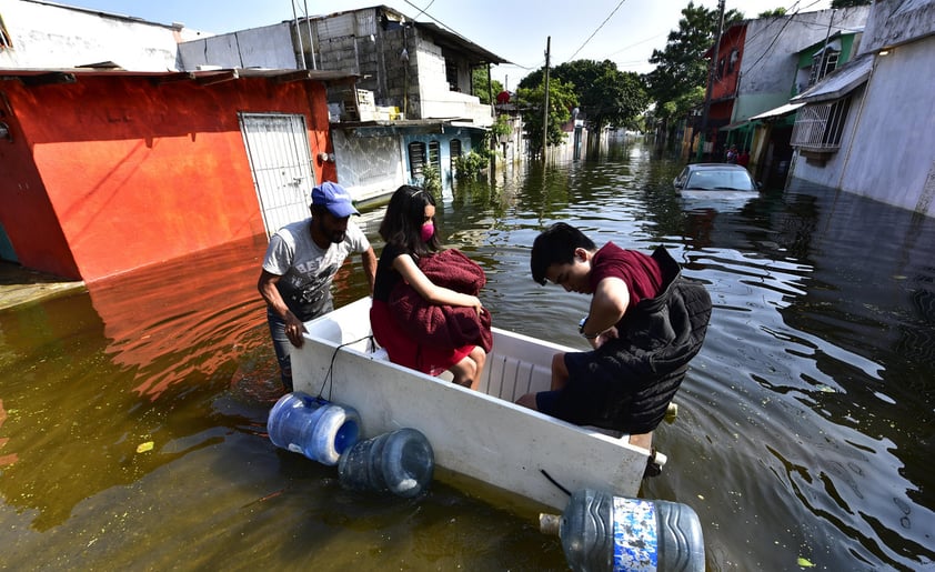 Desplazamiento de tormenta 'Iota' pone en alerta a sur de México