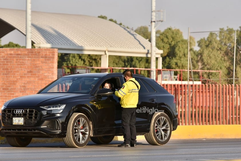 Erick Sotomayor Ruiz 


 La Dirección de Tránsito y Vialidad de Torreón retoma el Operativo Radar por motivo de cierre de año.