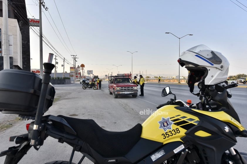 Erick Sotomayor Ruiz 


 La Dirección de Tránsito y Vialidad de Torreón retoma el Operativo Radar por motivo de cierre de año.