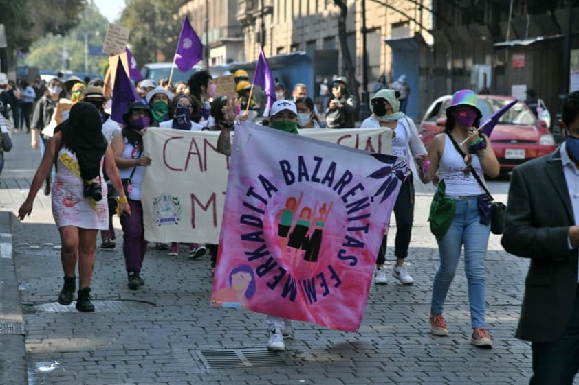 Registran destrozos durante marcha contra violencia de género en CDMX