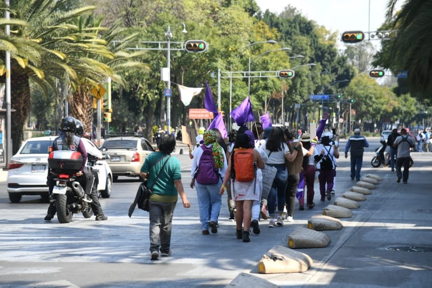 Registran destrozos durante marcha contra violencia de género en CDMX