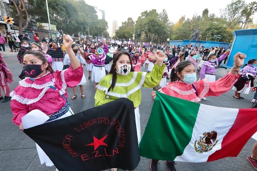 Registran destrozos durante marcha contra violencia de género en CDMX