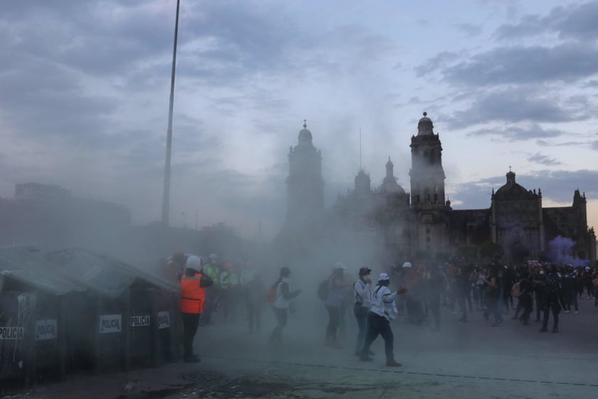 Registran destrozos durante marcha contra violencia de género en CDMX