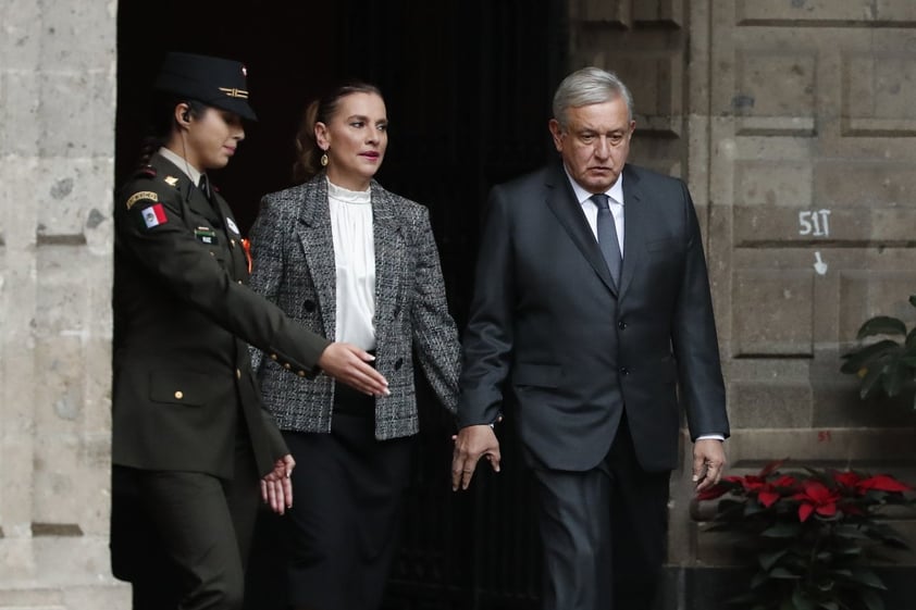 Conmemora AMLO toma de posesión en México