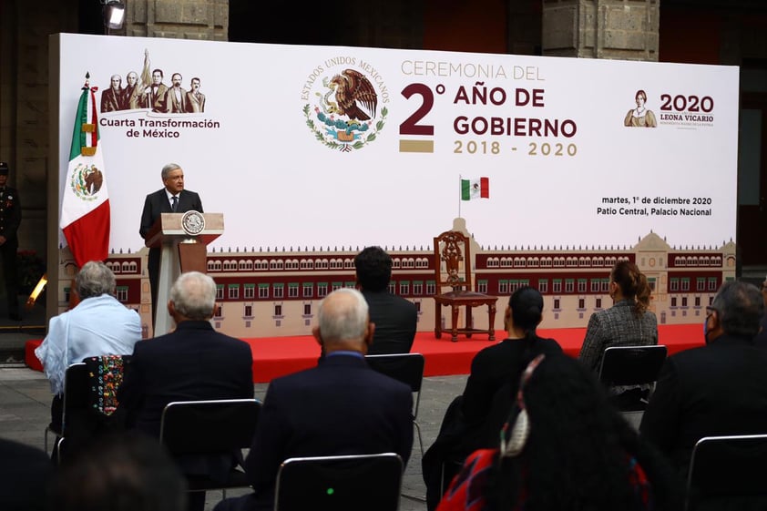 Conmemora AMLO toma de posesión en México