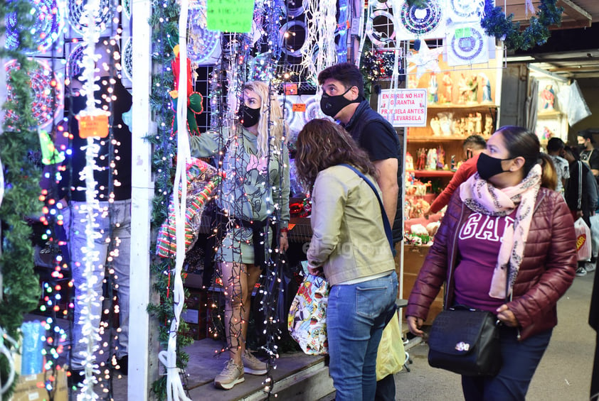 Inauguran y dan la bendición al mercadito navideño de Torreón