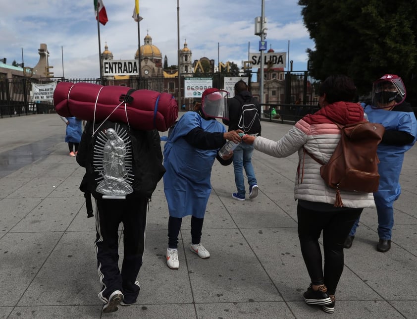 Basílica de Guadalupe reúne filas de feligreses previo a cierre del templo