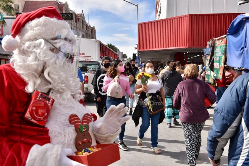 Se olvidan del COVID-19 y abarrotan el centro de Torreón, Gómez Palacio y Lerdo por compras navideñas