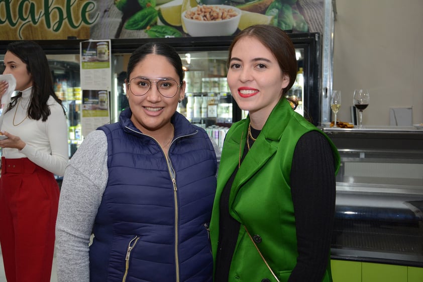 Alejandra Nuncio y Andrea Román.