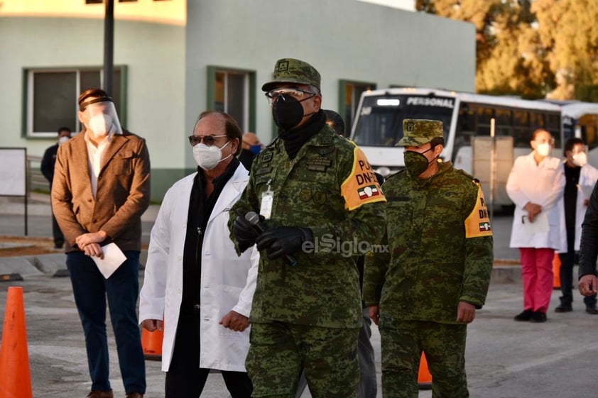 También estuvieron presentes Román Alberto Cepeda González, secretario del Trabajo y coordinador del Subcomité de Salud; el coronel Juan José Díaz Ramírez, director del Hospital Militar Regional, los delegados del IMSS e ISSSTE, Leopoldo Santillán y Álvaro Obregón y los jefes jurisdiccionales VI y VII, Juan Pérez y Rocío Quiroz.