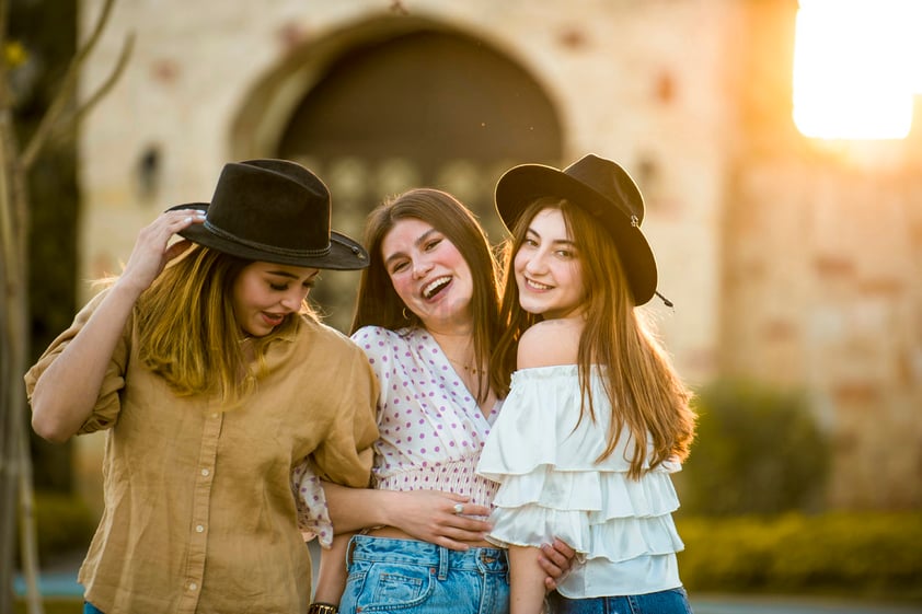 Elisa Mena, Fernanda Arzave y Mariam Jalil, compartes su interpretación del valor de la amistad.