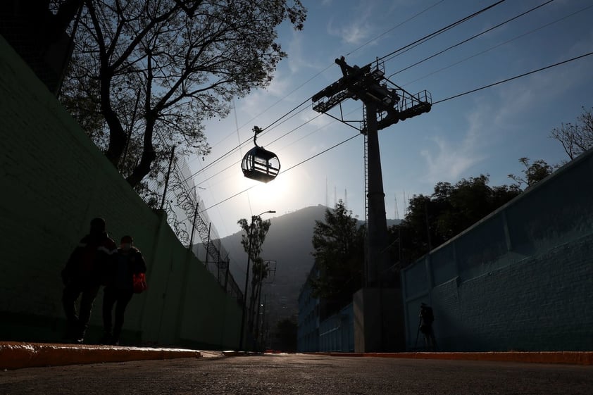 Abren en CDMX primer teleférico para mejorar movilidad en zonas altas