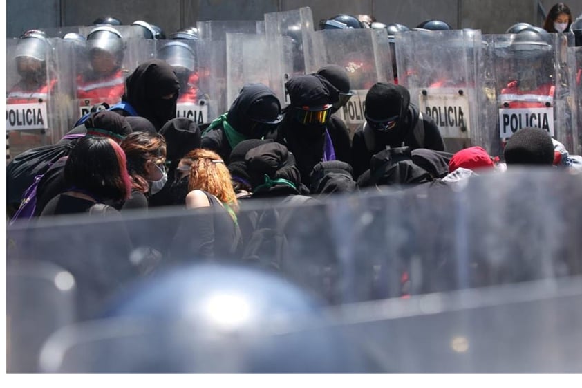 Mujeres toman las calles de CDMX ante el #8M2021