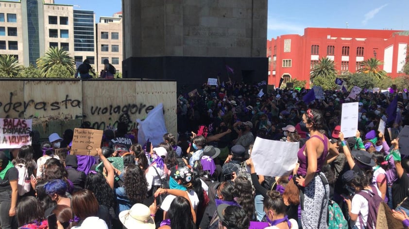 Mujeres toman las calles de CDMX ante el #8M2021