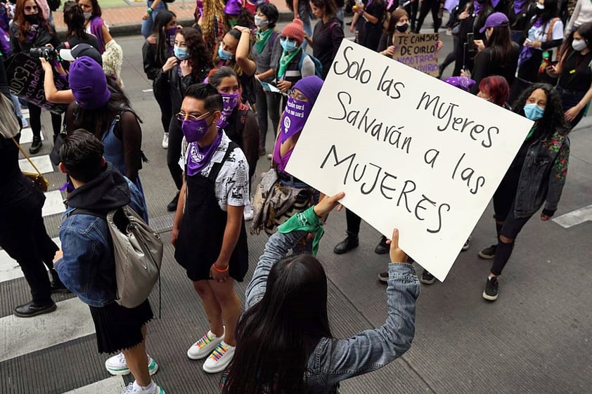 Mujeres toman las calles de CDMX ante el #8M2021