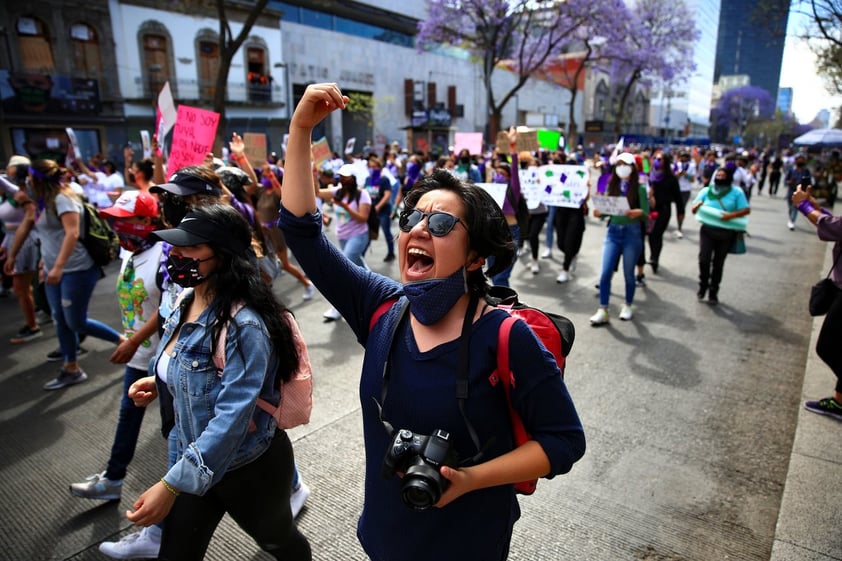 Mujeres toman las calles de CDMX ante el #8M2021