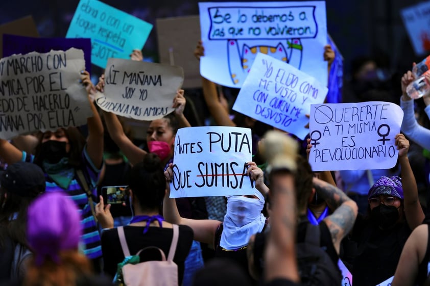 Mujeres toman las calles de CDMX ante el #8M2021