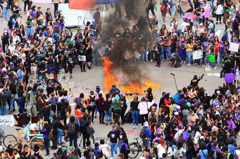 Mujeres toman las calles de CDMX ante el #8M2021