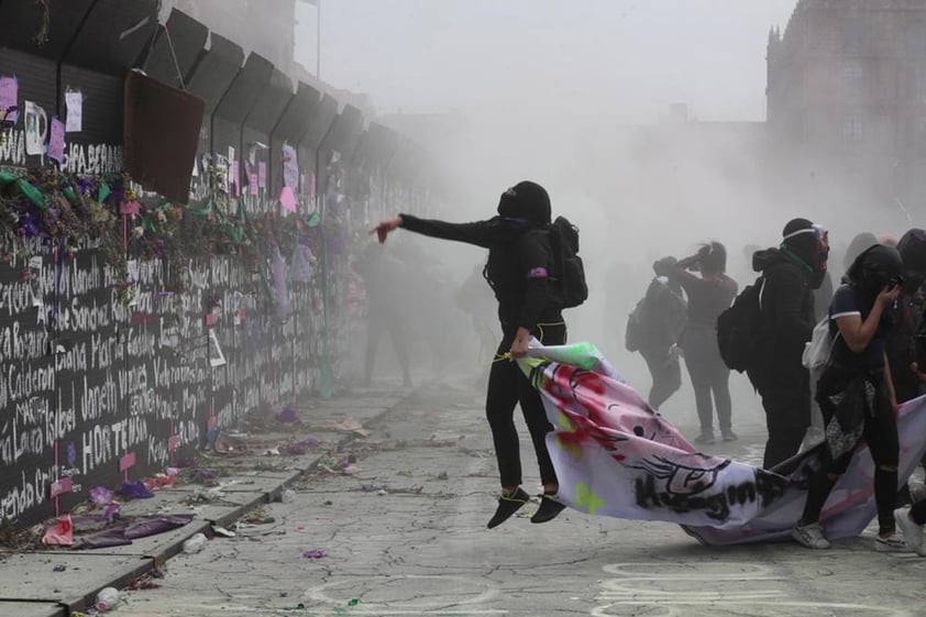 Mujeres toman las calles de CDMX ante el #8M2021