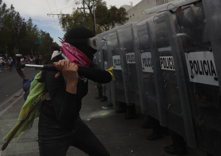 Mujeres toman las calles de CDMX ante el #8M2021