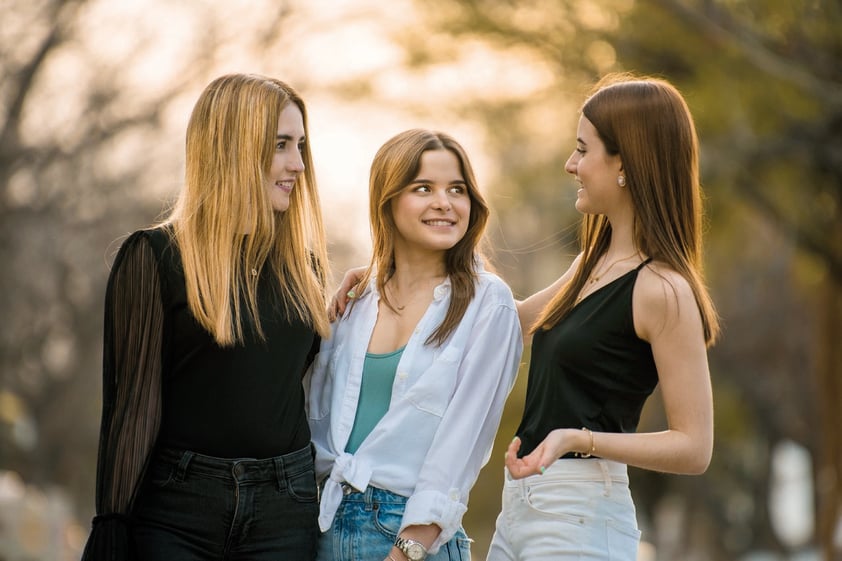 En Portada. Analety, Debby y Camila. Tres amigas que nos comparten lo increíble que es su amistad.