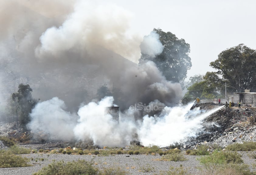 Se registra incendio de basura en lecho del Nazas