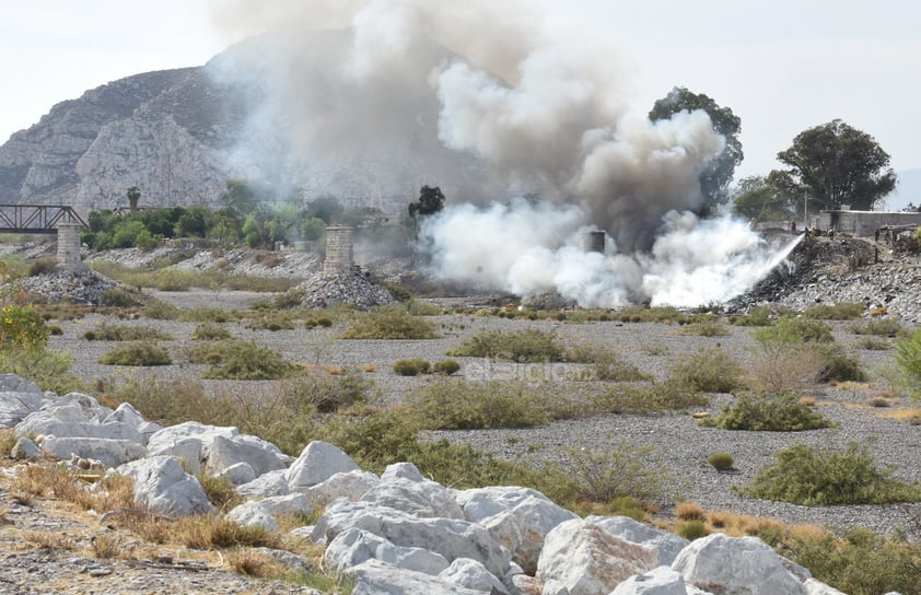 Se registra incendio de basura en lecho del Nazas