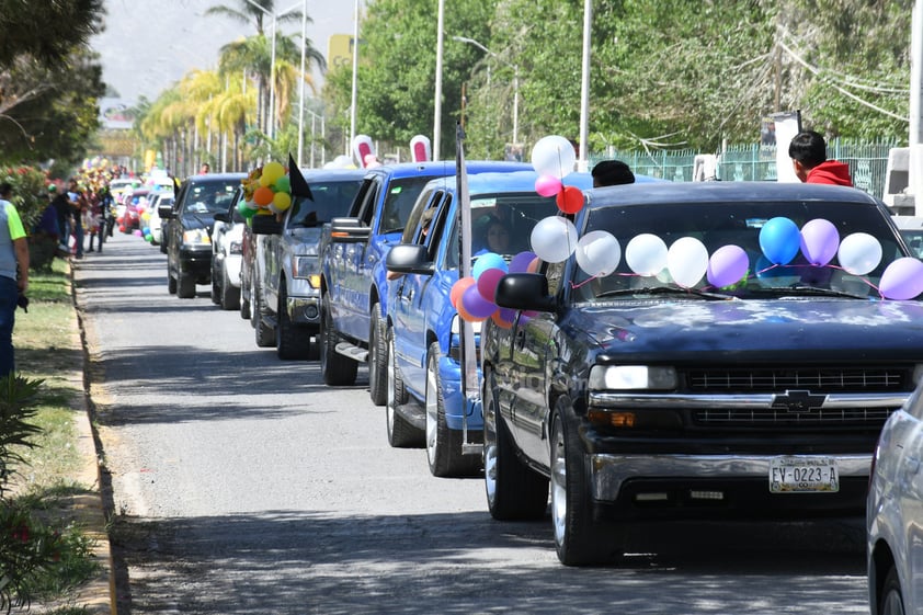 Realizan Caravana de la Primavera 2021 en La Laguna