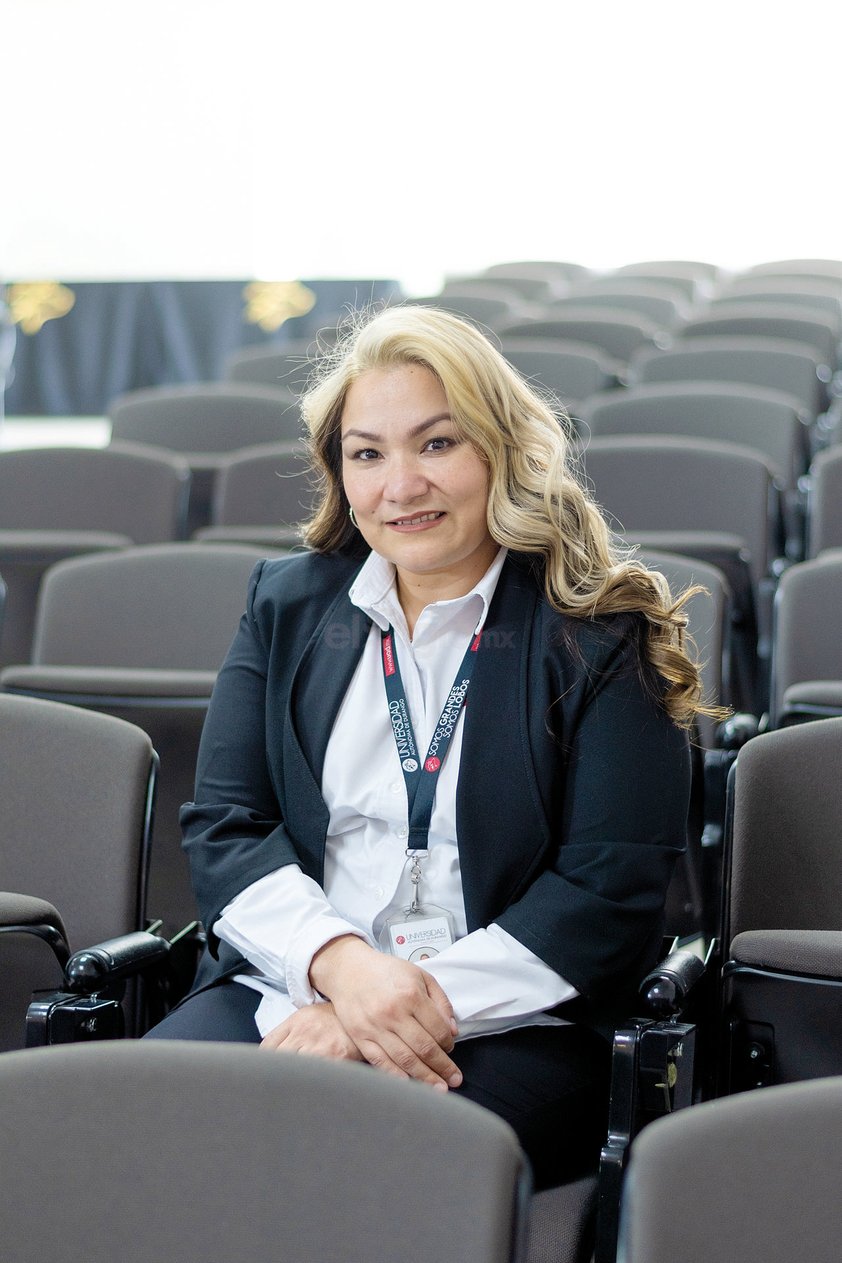 Auxiliar de Control Escolar, Flor de María Gutiérrez