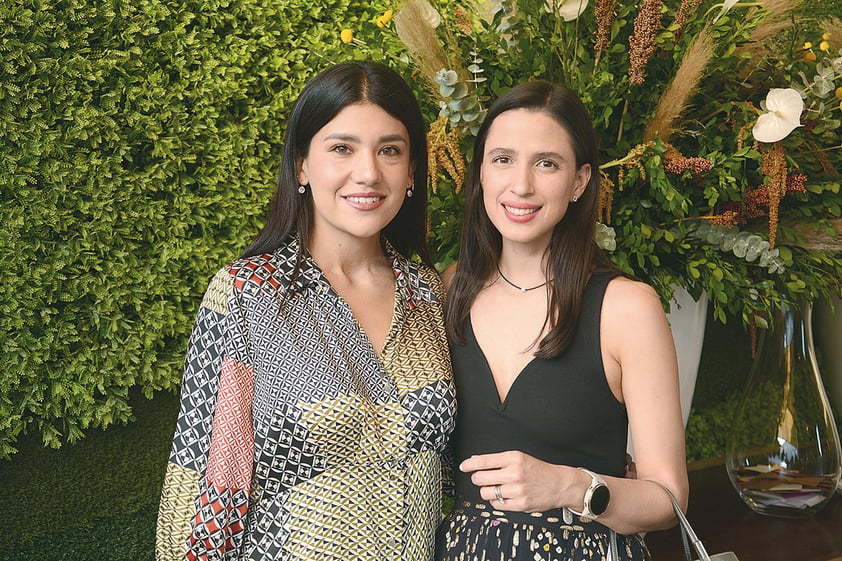 Denisse Flores y Andrea Madero.