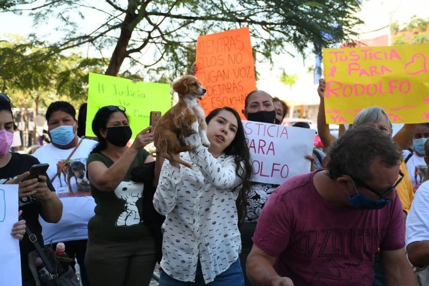 Exigen justicia para 'Rodolfo', el perrito asesinado en Los Mochis