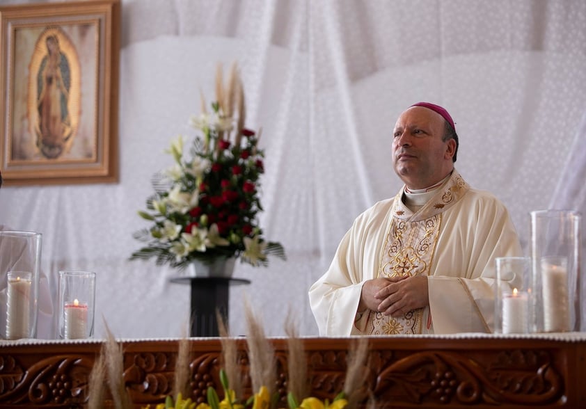 Representante del Papa llama desde Aguililla 'a la conversión' a delincuentes