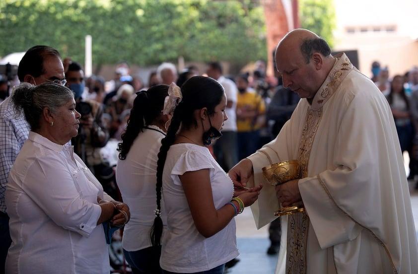 Representante del Papa llama desde Aguililla 'a la conversión' a delincuentes