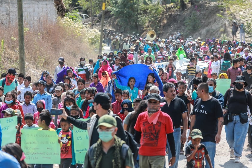 Marchan menores contra violencia en Guerrero