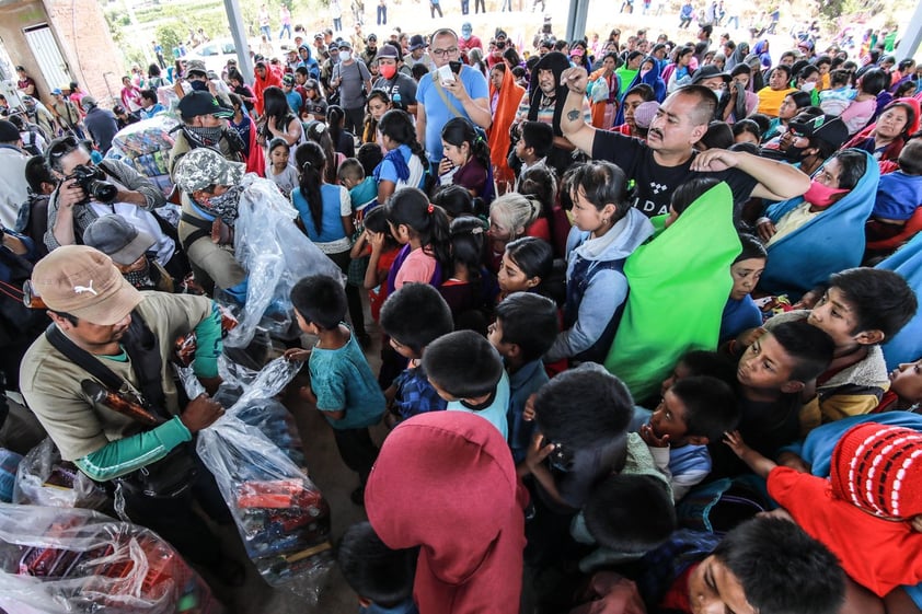 Marchan menores contra violencia en Guerrero