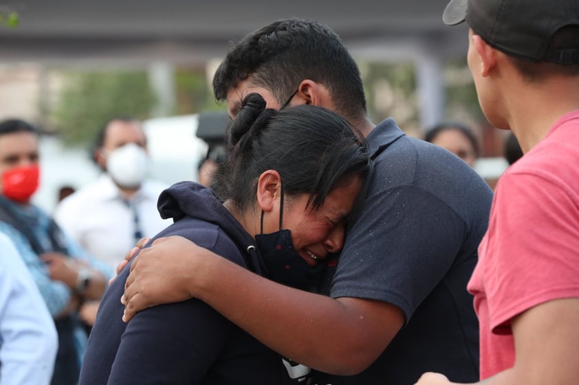 En CDMX, víctimas de Línea 12 del Metro exigen justicia al identificar los muertos