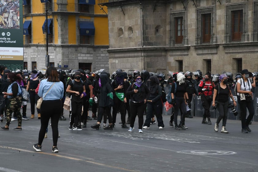 Demandan colectivos en CDMX justicia para víctimas de feminicidio