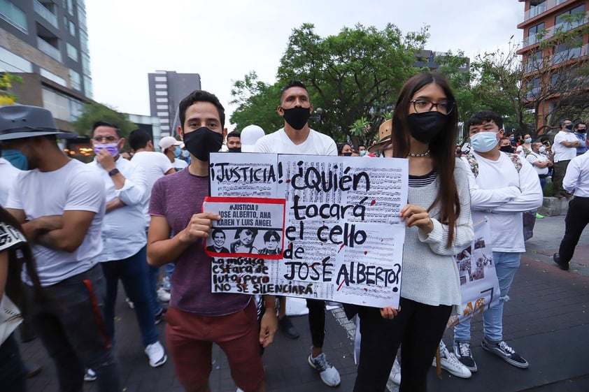 Marchan en Jalisco tras secuestro y asesinato de tres hermanos