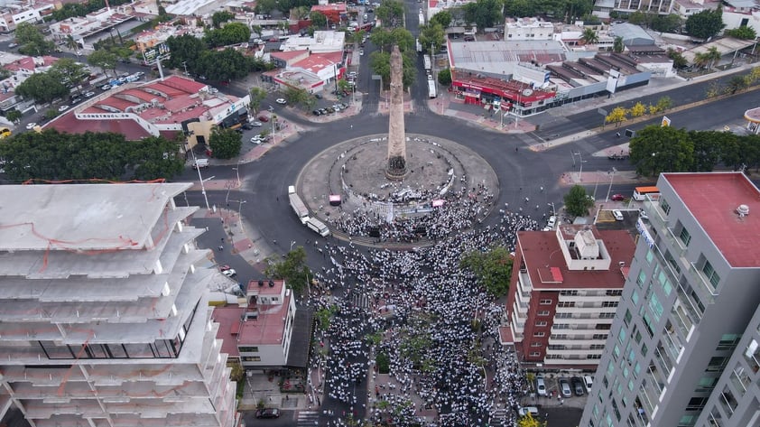 Marchan en Jalisco tras secuestro y asesinato de tres hermanos