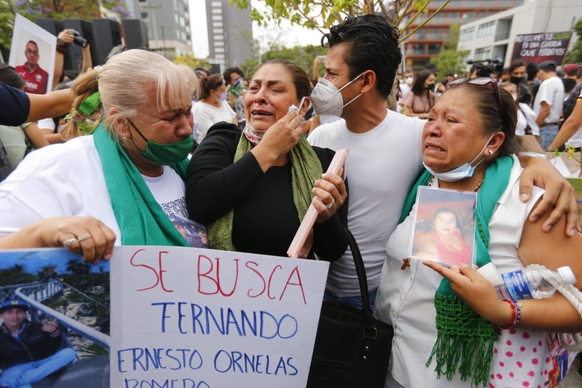 Marchan en Jalisco tras secuestro y asesinato de tres hermanos